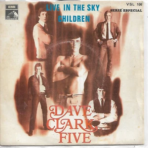 THE DAVE CLARK FIVE 7"PS Spain 1968 Live in the sky - Picture 1 of 1
