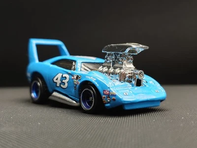 Richard Petty #43 Superbird 1970 1:64 Hot Wheels Plymouth de Petty personalizado ¡LEER! Foto 1 de 4