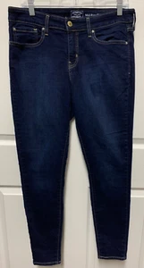 Signature by Levi's GOLD jeans size 12M 31 X 32  Mid-Rise Skinny Blue Dark Wash - Picture 1 of 10