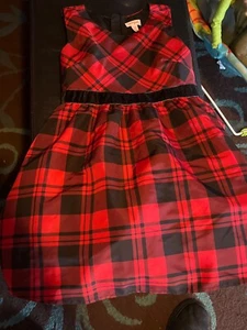 #126 Cat and Jack Red + Black Plaid Occasion Dress (Girls M) See Button On Back - Picture 1 of 3