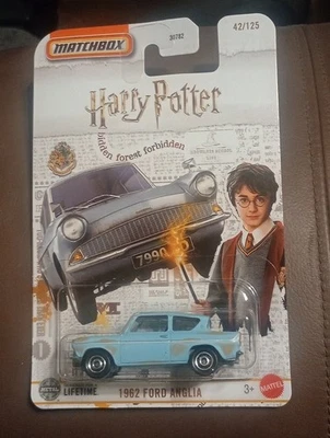 Matchbox - 2025 Mainline 42/125 Harry Potter 1962 Ford Anglia (BBJCB31) Foto 1 de 4