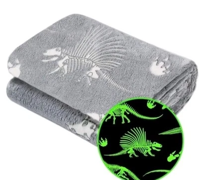 "Manta de dinosaurio fósil Jekeno brilla en la oscuridad gris 60"" X 80"" nueva sellada" Foto 1 de 4