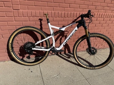 Orbea OIZ M Team Mountain Bike (XL) - Image 1 of 4