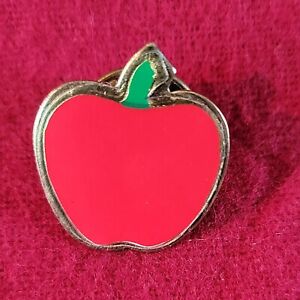 Vintage Gold Tone & Red Apple Union 65 Made Lapel Pin (Unknown Organization)