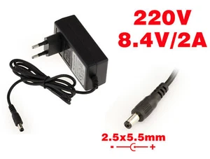 Externes Netzteil - 220V Zu 8.4V 2A - Stecker 2.5 X 5.5Mm - Picture 1 of 1