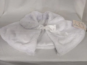 DEMPSEY MARIE SOFT FAUX FUR CAPE FOR GIRL-WHITE-2 - Picture 1 of 5