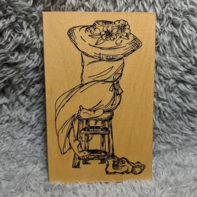 Joven Dama Mujer Usando Vestido Sombrero Botas Retrato U1694 Madera Goma Sello Foto 1 de 4