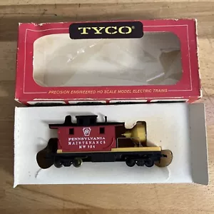 HO Scale TYCO Operating Floodlight Car Pennsylvania Maintenance MW984 in Box - Picture 1 of 8