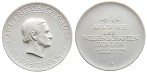 DDR Porzellan Medaille Carl Friedrich Gauss 1777 – 1855, Akademie... - Picture 1 of 5