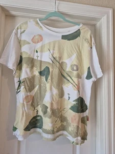Nintendo PIKMIN x UNIQLO T-shirt UTGP 2017 Rare Women's Large - Picture 1 of 7