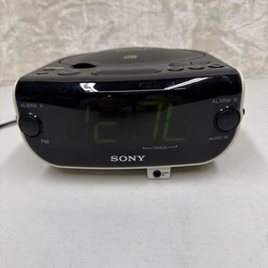 Sony Dream Machine Fm/Am Clock Radio ICF-CD815 CD-R/RW Tested Everything Works. - Picture 1 of 6