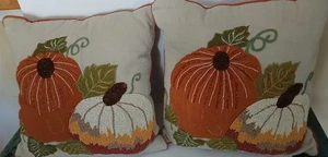 2er Set Pier 1 Kürbis Ernte Kissen Perlen Herbst 17"x17" - Bild 1 von 9
