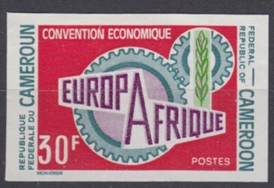 CAMEROUN : NON DENTELE CONVENTION ECONOMIQUE N° 492 NEUF ** GOMME SANS CHARNIERE - Bild 1 von 1