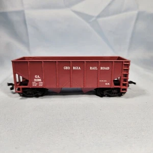 Vintage HO Scale Life-Like 30' 2 Bay Hopper, Georgia Railroad, Brown #21395 - Picture 1 of 6