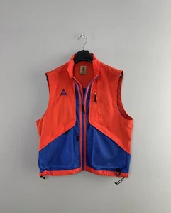 Men's Nike ACG Vest "Habanero Red" Outdoor Gilet Multipocket Full Zip Size S - Picture 1 of 7