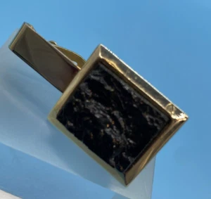 Black Faux Lava Square Stone Gold-Tone Tie Clip Vintage - Picture 1 of 9