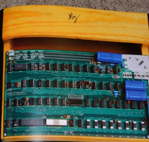 Computer Photo History Kenbak-1 Cray-1 UNIVAC Apple 1 Apollo AGC IBM 650 Philco  - Picture 1 of 12
