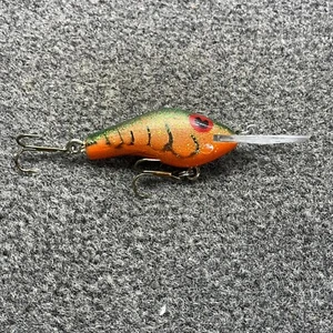 Poe's 1100 Super Cedar Vintage Crankbait Fishing Lure 2.25" - Picture 1 of 7