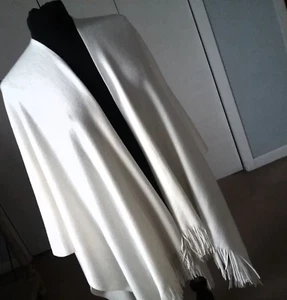 Ivory Shawl with Fringe Classic Preppy Fall Winter Basic Layering Bohemian OS - Picture 1 of 3