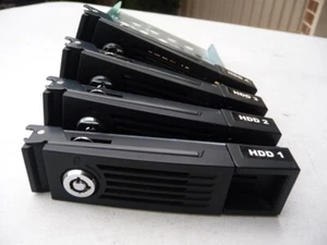 AU SELLER ORIGINAL QNAP  NAS 4 X DRIVE CADDY / TRAY SET  19Z00-000245-04-RS - Picture 1 of 8