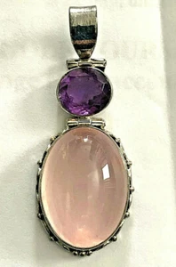 Rosa Quarz ovaler Anhänger gefasst in .925 Silber; viktorianischer Stil; lila CZ Akzent - Bild 1 von 3
