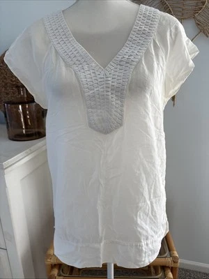 Banana Republic Shirt Blouse White Short Sleeve Embroidered Silk Blend Medium M - Image 1 of 4