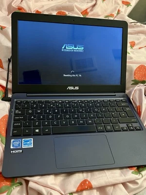 Asus Notebook PC E203N Grey Excellent Condition - Image 1 of 4
