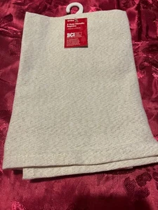 2 Gold Metallic Napkins - Picture 1 of 4
