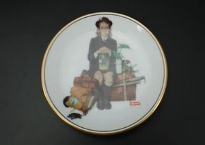 Norman Rockwell Collector Plate RETURNING FROM CAMP Mini Porcelain 1983 Vintage - Picture 1 of 9
