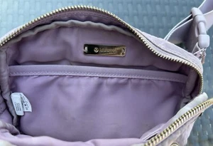 Lululemon Everywhere Gürteltasche 1L Lavendel Helllila - Bild 1 von 5