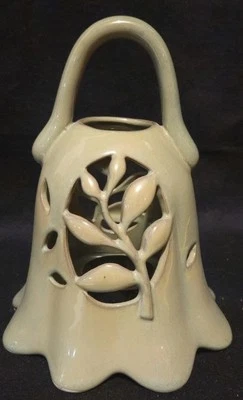 Candelabro linterna cerámica verde con mango 7" de alto Foto 1 de 4