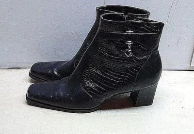 Coldwater Creek Tiana Black Leather Booties Ankle Boot Zipper Women's Shoe 8M 39 - Image 1 of 4