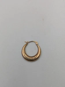 Vintage 10k Gold Tapered Single Hoop Earring Only - Picture 1 of 6