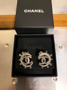 Chanel 15C CC Moon & Stars Silver Grey Crystal Pearl Clip On Earrings VIP $800 - Picture 1 of 11