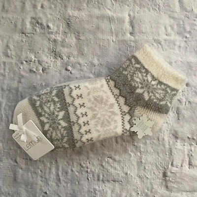 Cozy Women Winter Socks 2 Pair Lemon Snowflake Gray Beige Double Layer Low Cut - Image 1 of 4