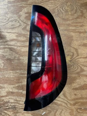 🚗 2014-2019 Kia Soul Driver Right Side Rear Tail Light Taillight 92402-B2030 Foto 1 de 4
