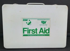 Vintage Zee Medical, INC First Aid 13.5" x 9" Wall Mount Metal Box - Picture 1 of 11