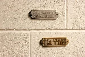 Brass or Nickel Save Water Drink Beer Sign Wall Door Outdoor Garden Home Plaque - Picture 1 of 3