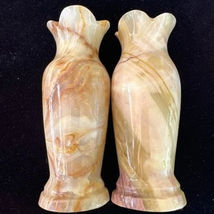 VTG Pair 7” Inch Natural Stone Lathe Cut Alabaster Onyx Gold Candlesticks - Picture 1 of 12