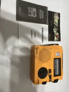 CLEAN! Grundig Emergency AM/FM SW1/SW2 Radio FR200 Orange Crank Flashlight WORKS - Picture 1 of 5