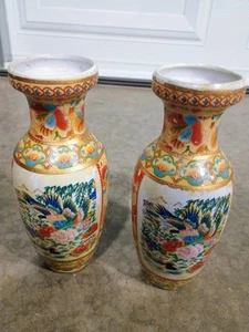 eine alte japanische Satsuma Vase aus der Taisho Zeit (1912-1926) - Bild 1 von 3