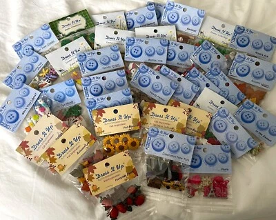 Dress It Up Buttons - AUTUMN FALL USA EASTER TROPICAL PARIS CELTIC *40 options* - Image 1 of 4