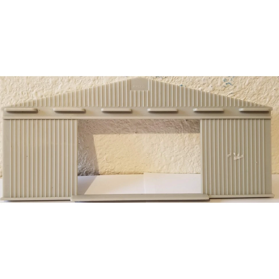 1/64 Ertl Farm Country Grey Machine Shed End - Image 1 of 1