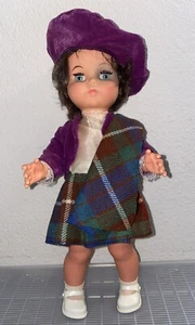 Muñeca escocesa de colección hecha en Inglaterra 12" en falda escocesa púrpura cierre abierto ojos AZUL - Imagen 1 de 11
