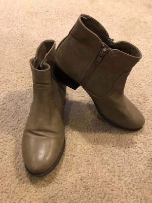 UNISA Ungale Marrón Taupe Cuero Botines Cremallera Tacones en Bloque Zapato Mujer Talla 7 Foto 1 de 4