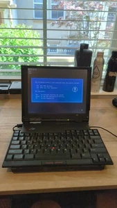 IBM ThinkPad 701c 40MB Butterfly Keyboard Vintage Laptop - Picture 1 of 10
