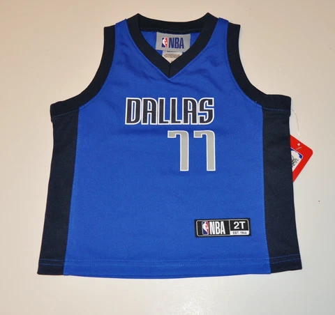 BNWT Dallas Mavericks Luka Doncic #77 Toddler Infant Jersey (4T) Cover