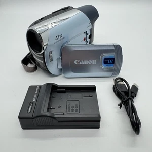 Canon MD225 MiniDV Camcorder Video Camera w/ Battery & Charger Tested & Working - Picture 1 of 10