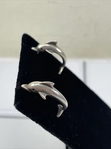 Vintage geprüfte Delphin Ohrringe Sterling Silber Creolen handgefertigt Damenschmuck - Bild 1 von 9