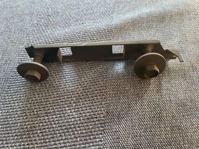 Inserto retenedor bisagra tapa maletero cargador 1968-70 carrocería mopar Dodge Plymouth A B E  Foto 1 de 4